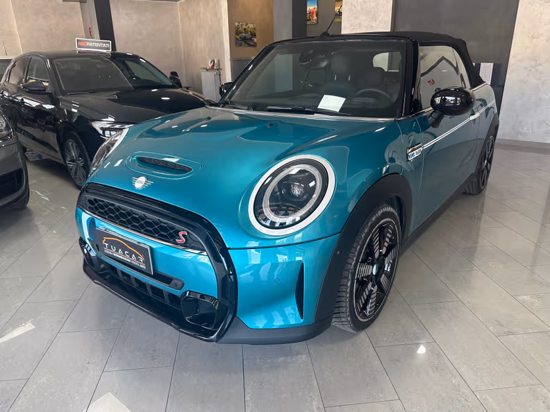 MINI Convertible - 19