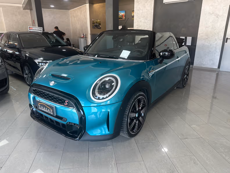 MINI Convertible - 1