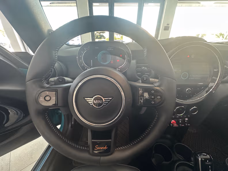 MINI Convertible - 12