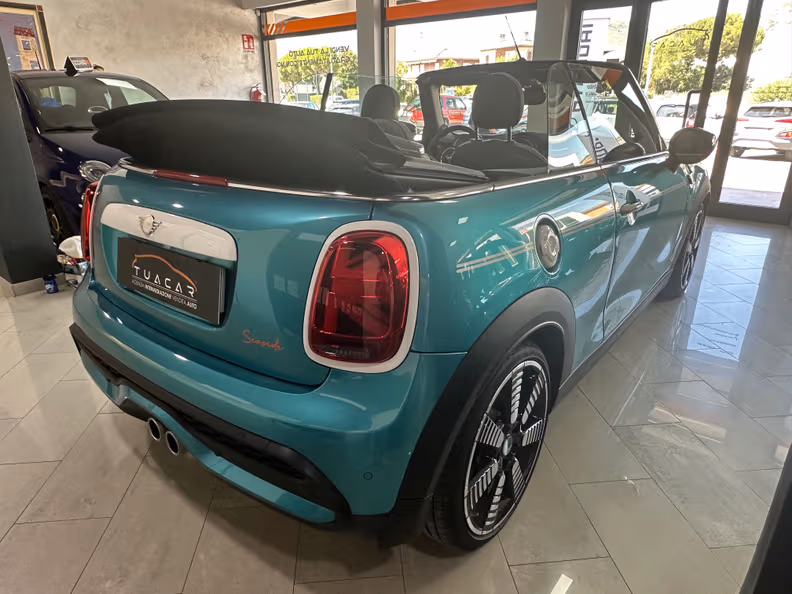 MINI Convertible - 5