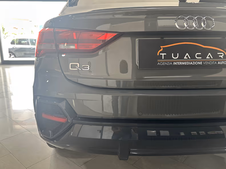 Audi Q3 - 16