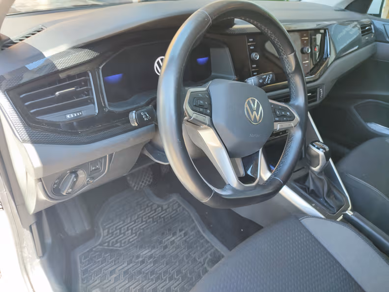 Volkswagen Polo - 11