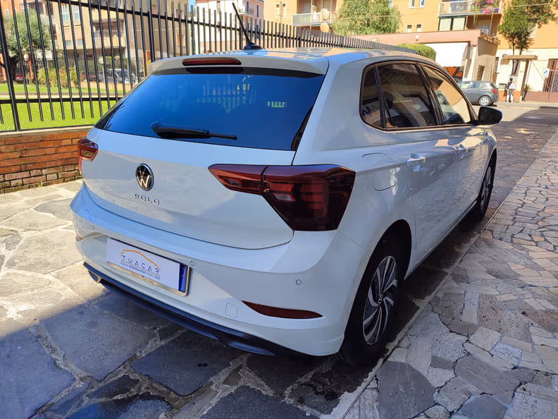 Volkswagen Polo - 4
