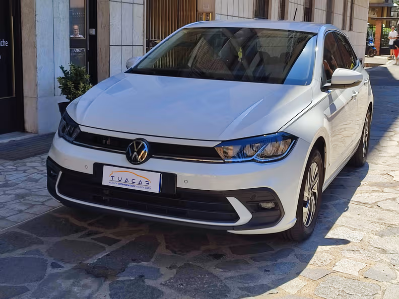 Volkswagen Polo - 1