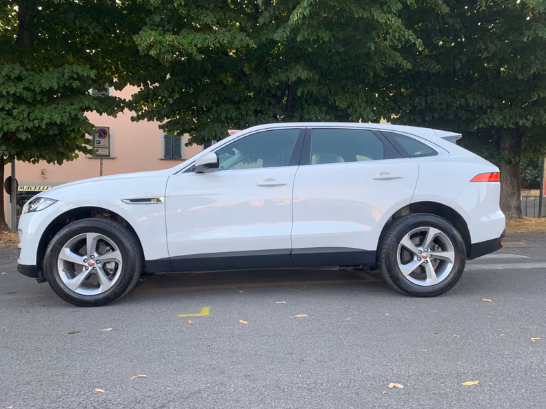 Jaguar F-Pace - 18