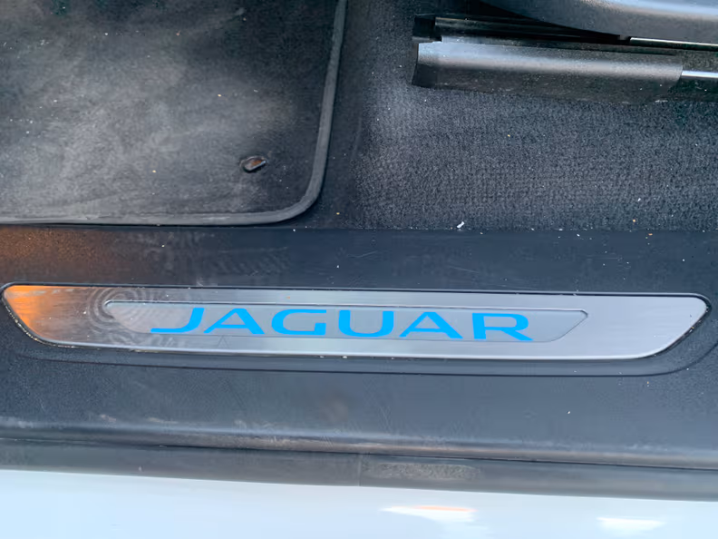 Jaguar F-Pace - 35