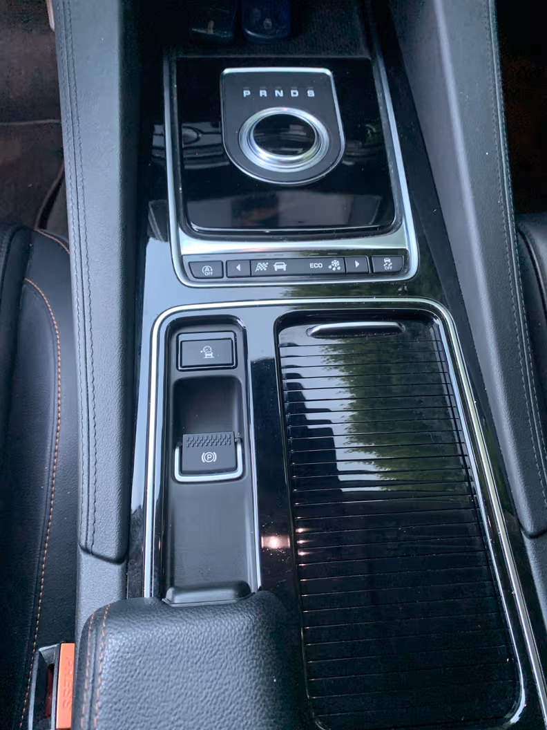 Jaguar F-Pace - 33