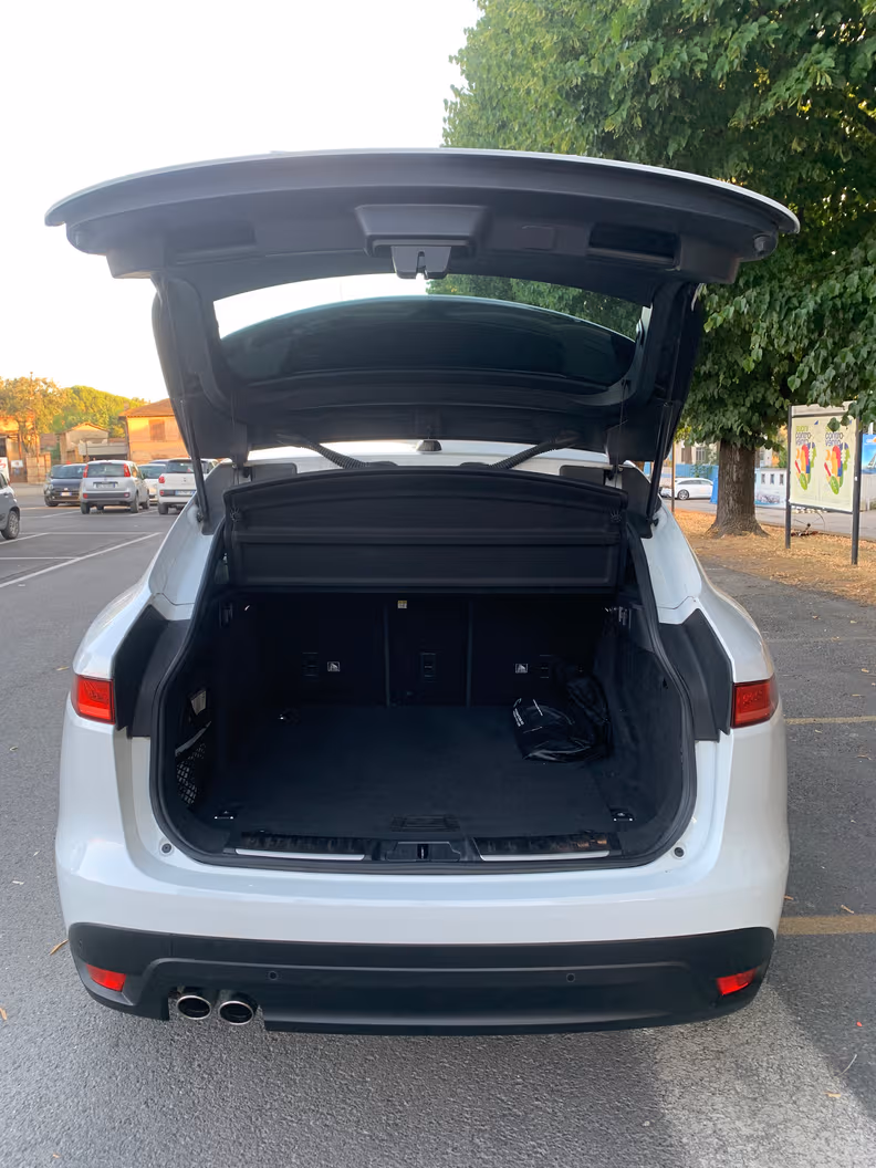 Jaguar F-Pace - 42