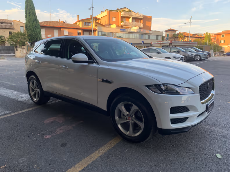 Jaguar F-Pace - 14