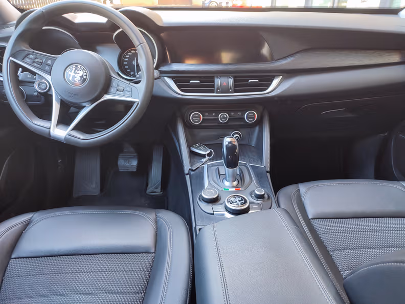 Alfa Romeo Stelvio - 10
