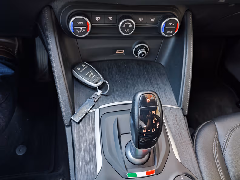 Alfa Romeo Stelvio - 13