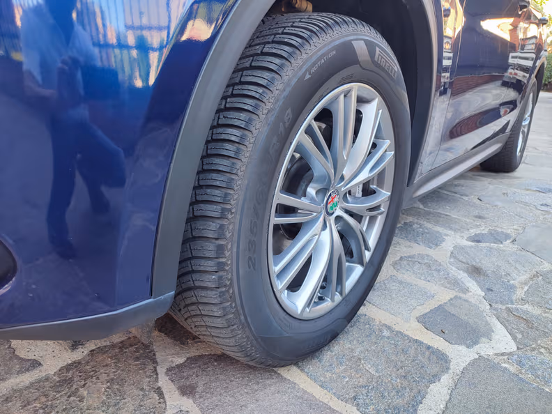 Alfa Romeo Stelvio - 16