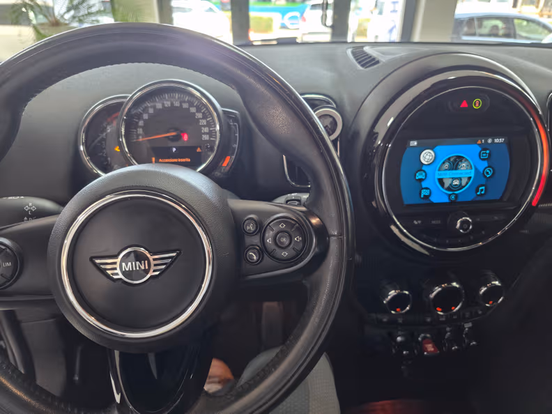 MINI Countryman - 8