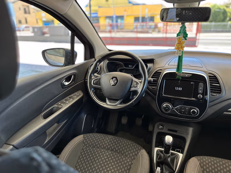 Renault Captur - 26