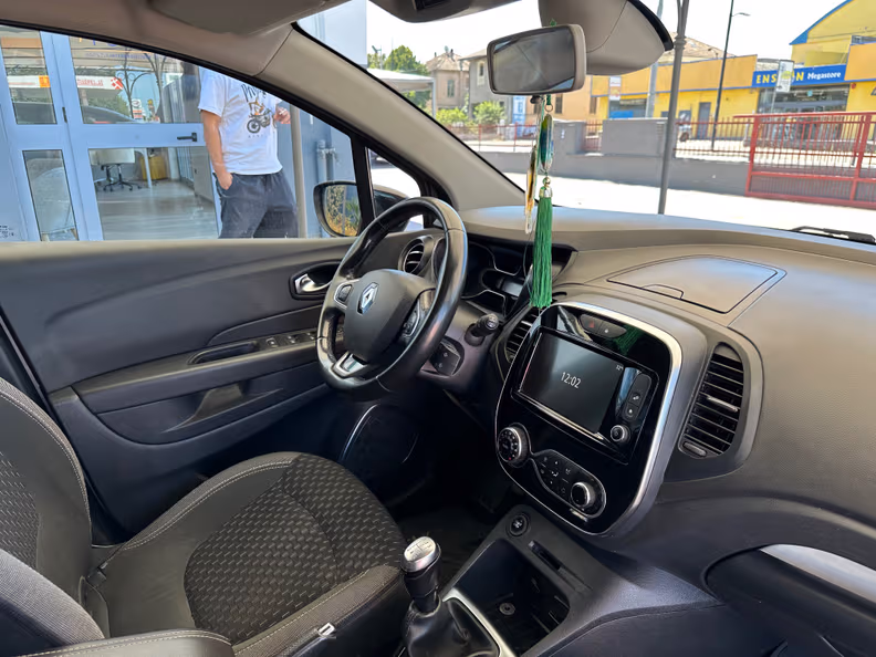 Renault Captur - 25