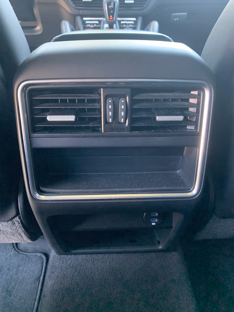 Porsche Cayenne - 31