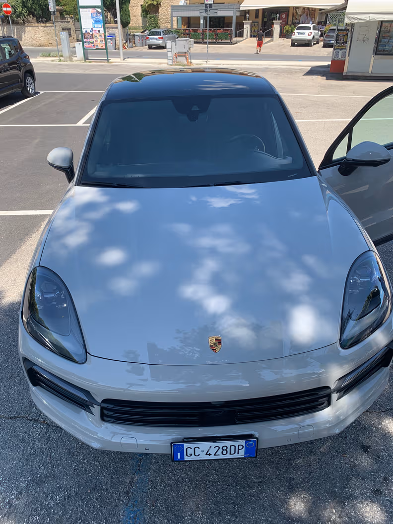 Porsche Cayenne - 40