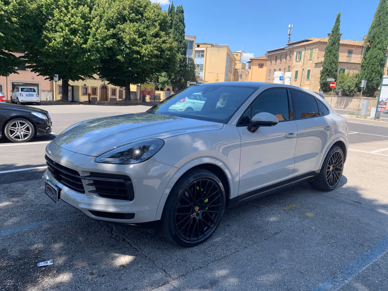 Porsche Cayenne - 3