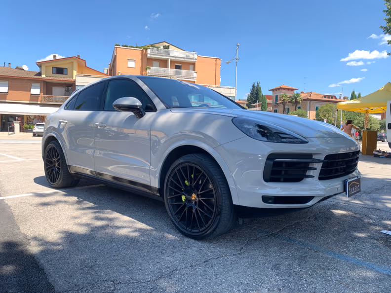 Porsche Cayenne - 11