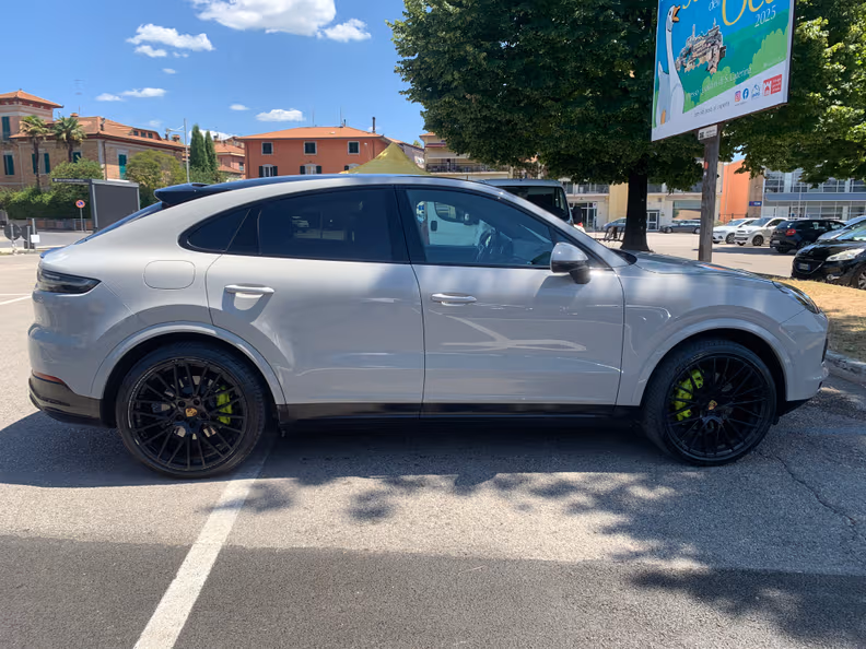 Porsche Cayenne - 9