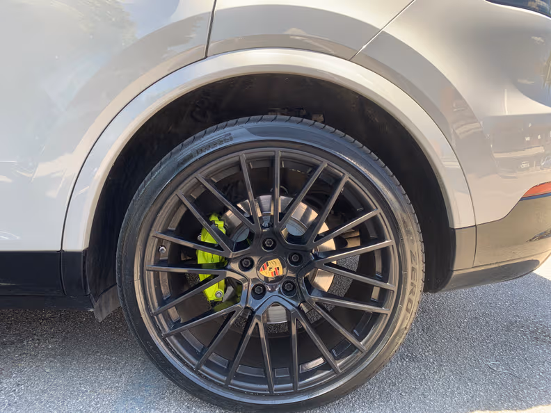 Porsche Cayenne - 14