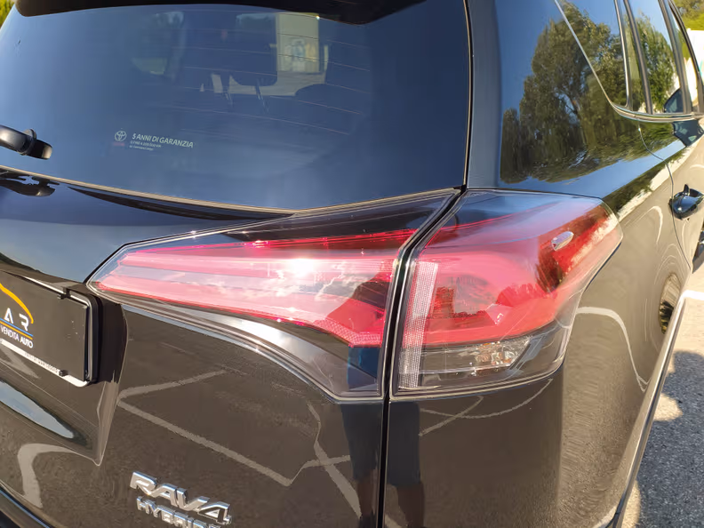 Toyota RAV 4 - 18