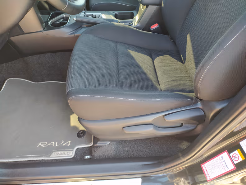 Toyota RAV 4 - 33