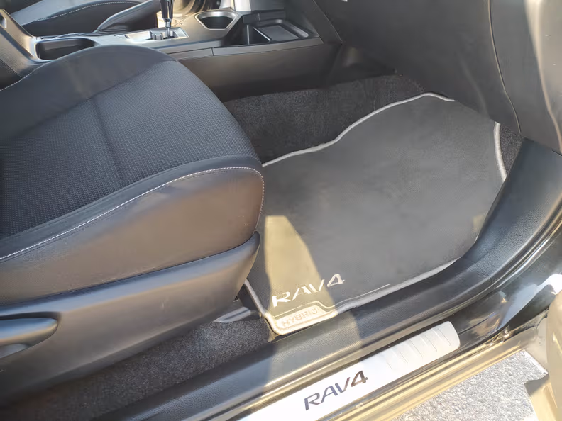Toyota RAV 4 - 35