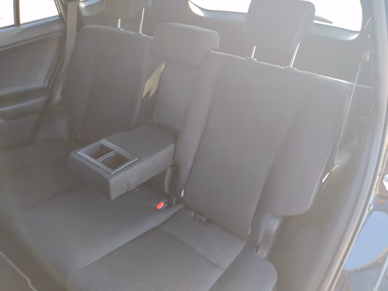 Toyota RAV 4 - 10