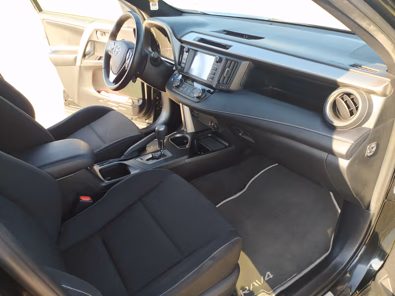 Toyota RAV 4 - 9