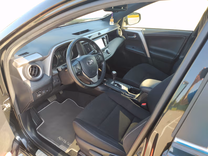 Toyota RAV 4 - 7