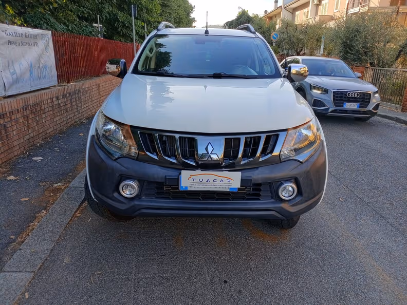 Mitsubishi L200 - 23