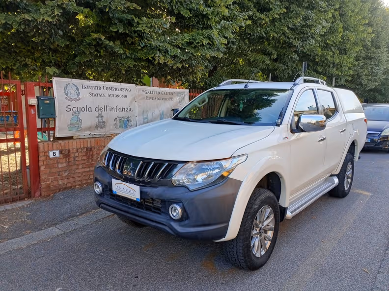 Mitsubishi L200 - 2