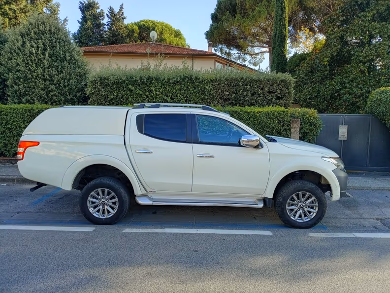 Mitsubishi L200 - 8