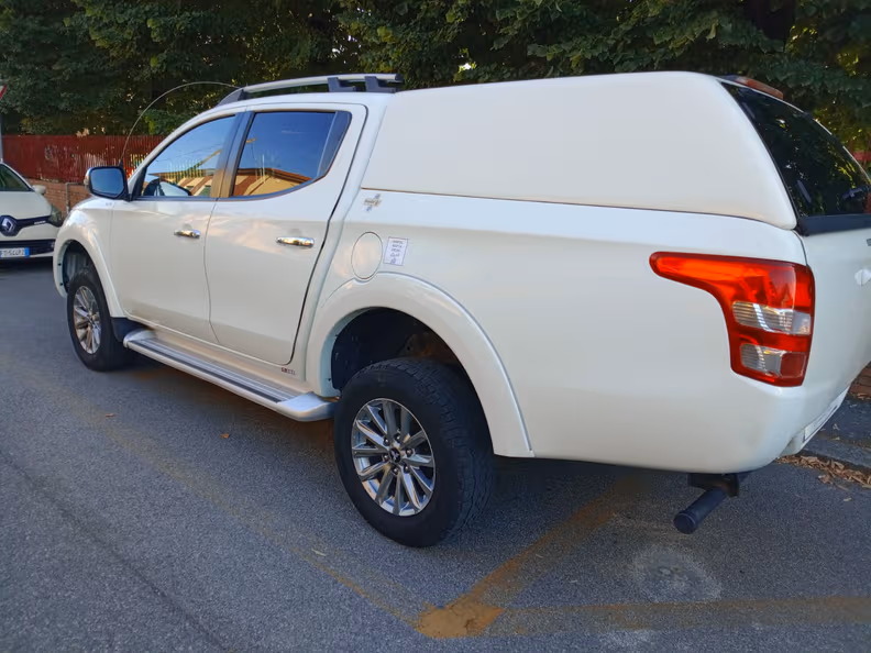 Mitsubishi L200 - 12