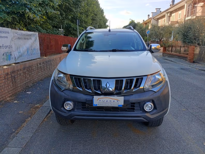 Mitsubishi L200 - 22