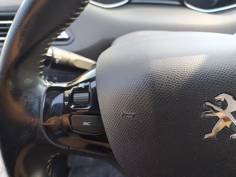Peugeot 308 - 56