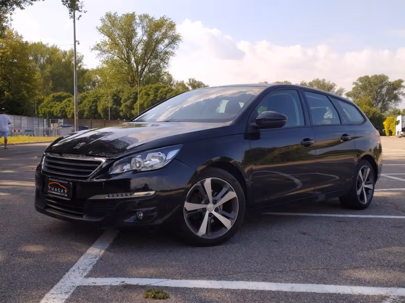 Peugeot 308 - 1