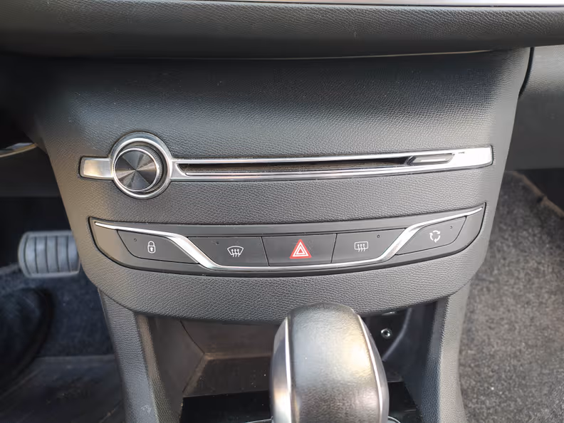 Peugeot 308 - 60