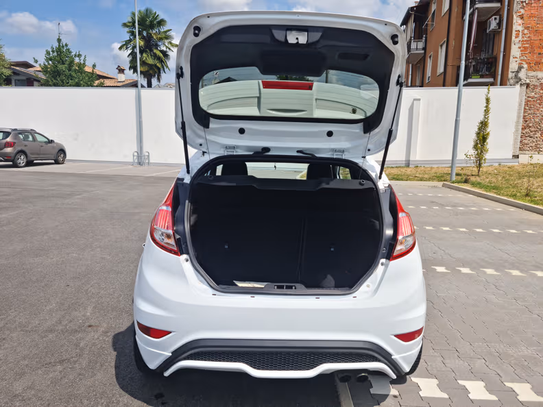 Ford Fiesta - 19