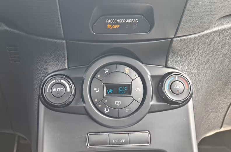 Ford Fiesta - 35