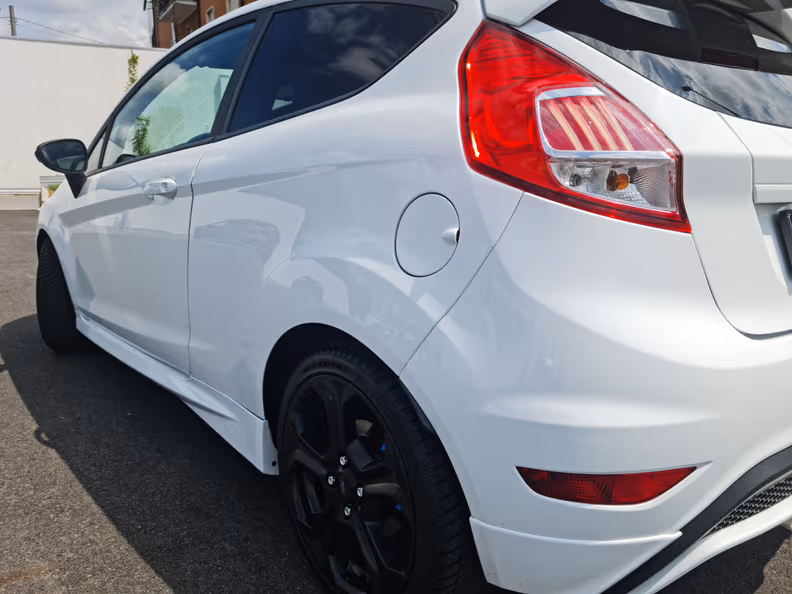 Ford Fiesta - 17