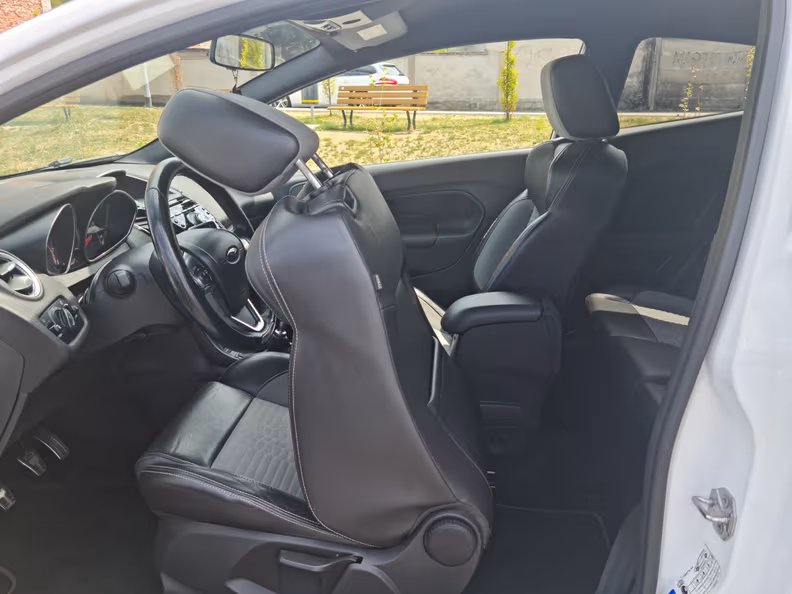 Ford Fiesta - 28