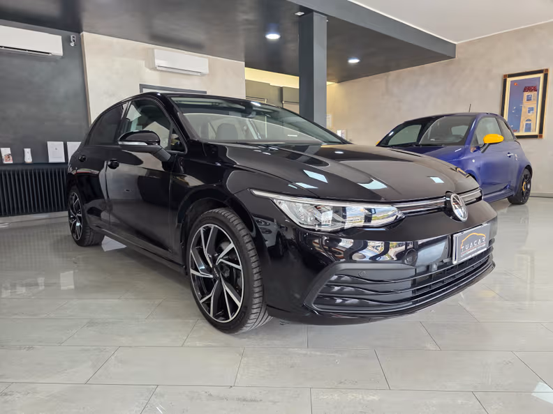 Volkswagen Golf - 2