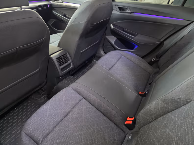 Volkswagen Golf - 13