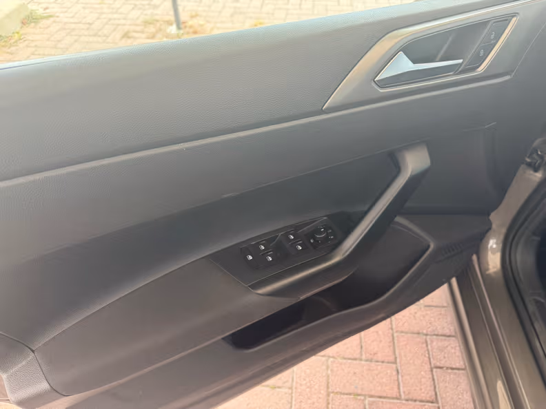 Volkswagen Polo - 23