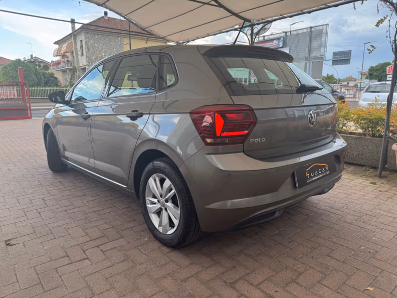 Volkswagen Polo - 5