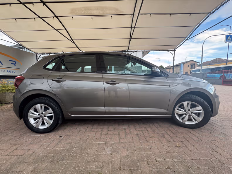 Volkswagen Polo - 21