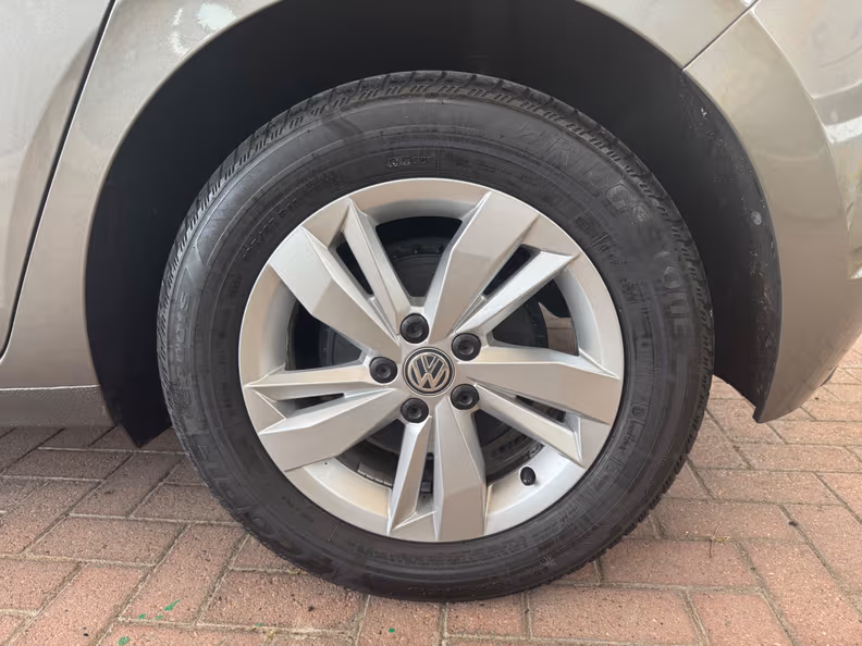 Volkswagen Polo - 17