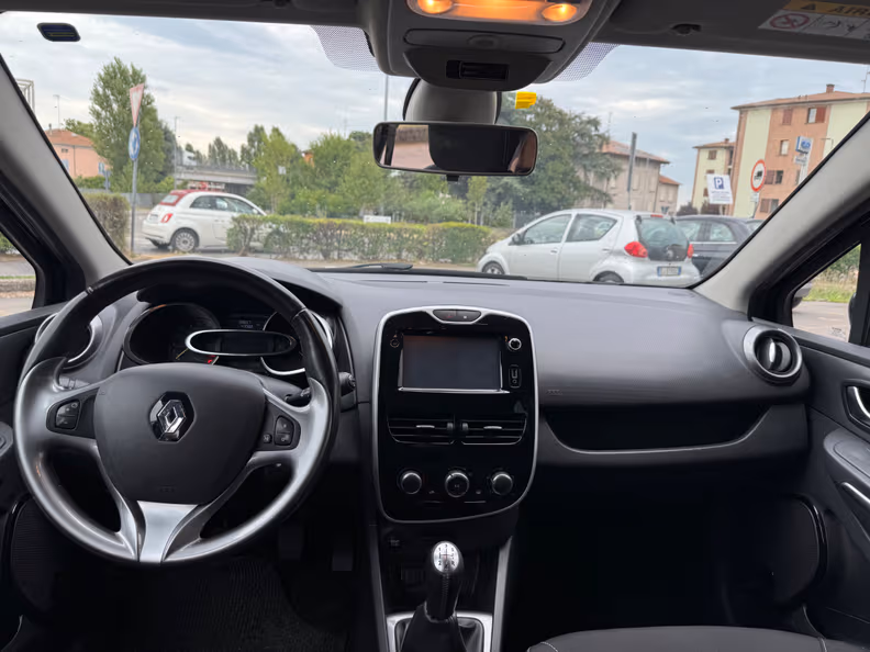 Renault Clio - 12